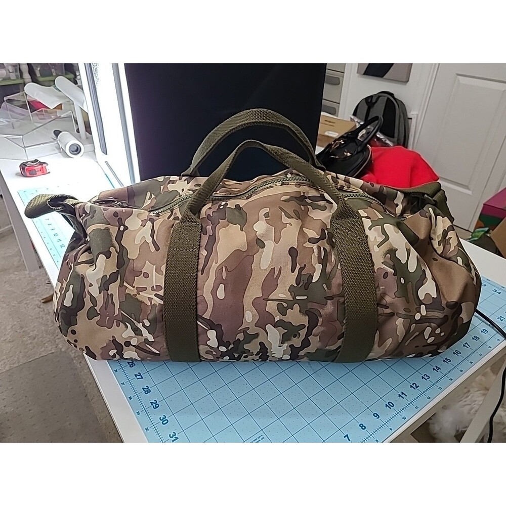John Galt - Brandy Melville Camouflage Duffel Bag 22" - Heavy Duty Zipper